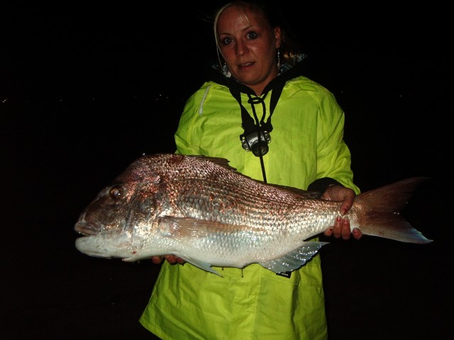 KALBARRI SNAPPER FROM THE ROCKS